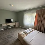 St945 Hotel *