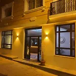 Hotel St945 *