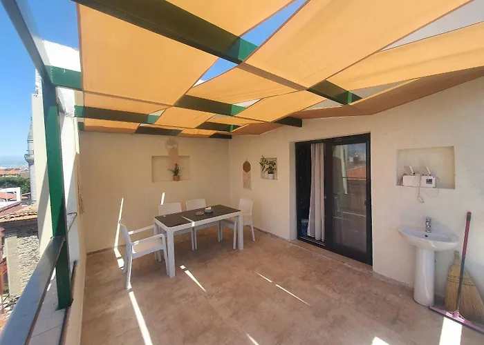 St945 מלון איזמיר