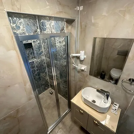 St945 Hotel *