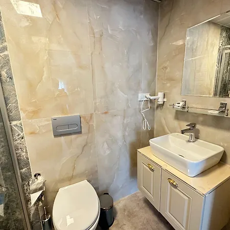 Hotel St945 *