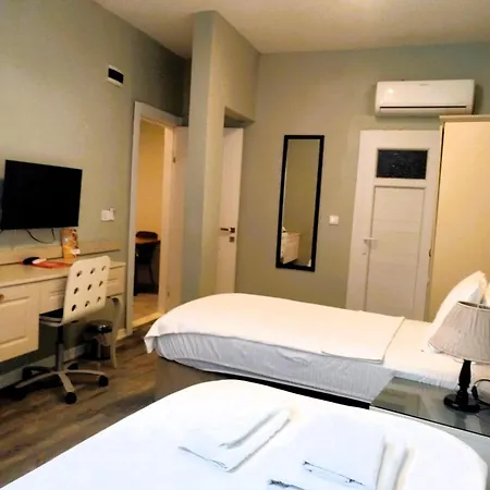 Hotel St945 *
