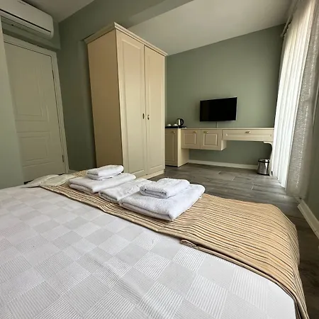 Hotel St945 *