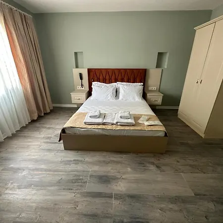 St945 Hotel *